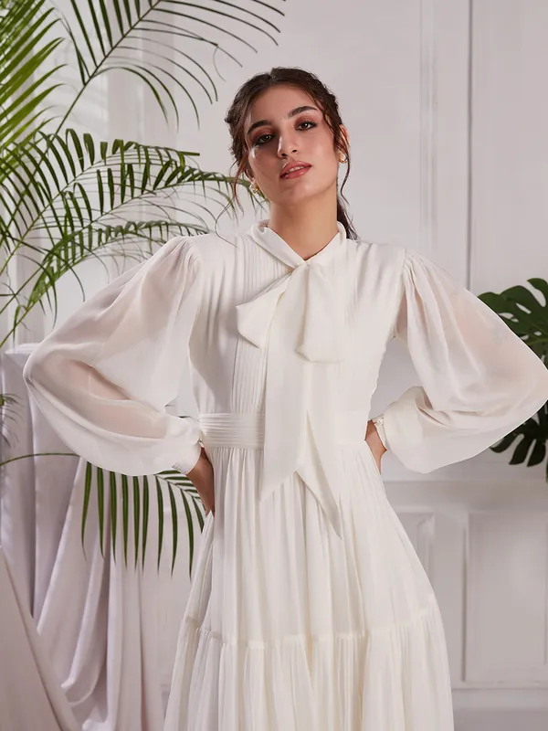 Elegant_White_Pleated_Midi_Dress_|_Tiered_dress_with_Bow_tie_Detail