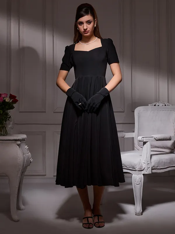 Vintage_Black_Midi_Dress_|_Luxurious_one_piece_dress