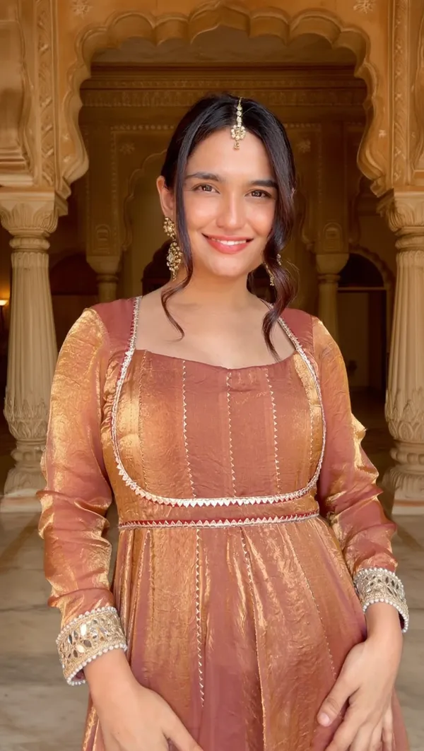 Metallic_Anarkali_Gown_-_Designer_Wedding_Wear