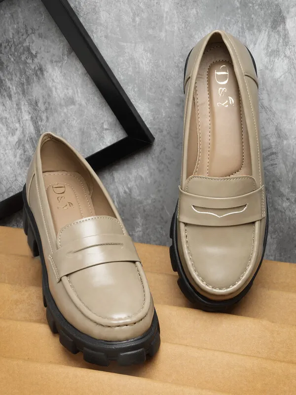 Beige_Solid_Round_Toe_Synthetic_Leather_Casual_Loafers_For_Women