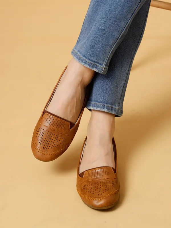 Tan_Solid_Flat_Resin_Casual_Bellies_For_Women