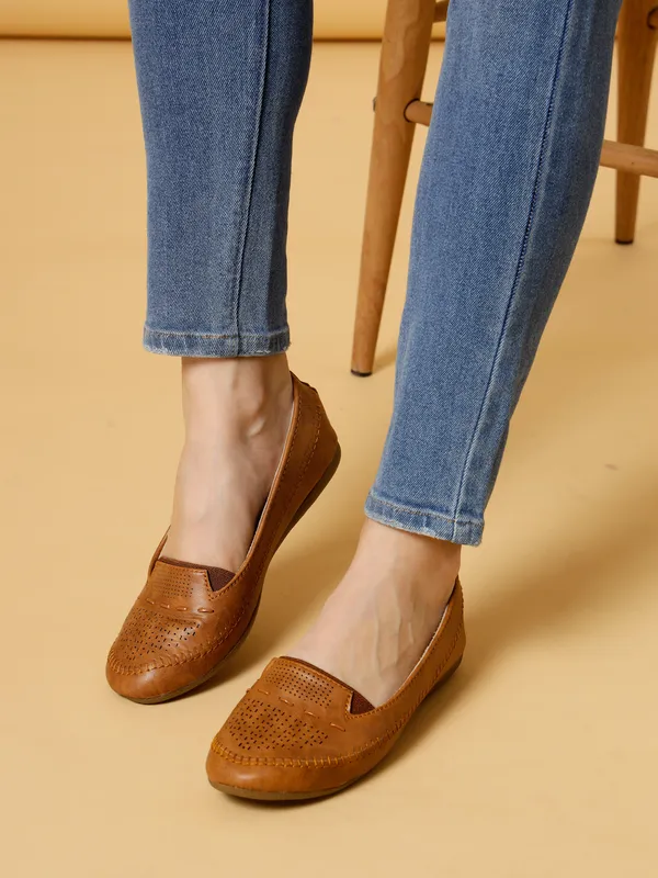 Tan_Solid_Flat_Resin_Casual_Bellies_For_Women