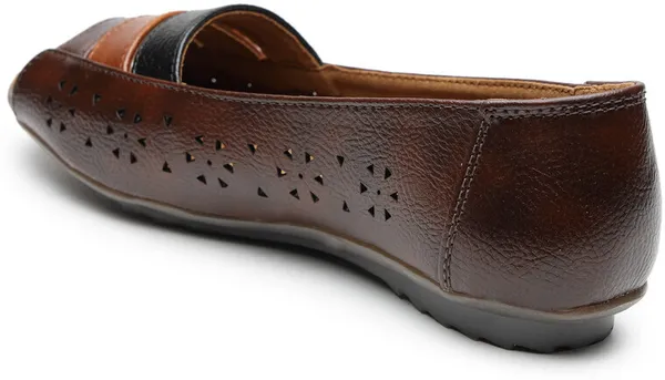 Brown_Solid_Round_Toe_Synthetic_Leather_Casual_Brogues_For_Women