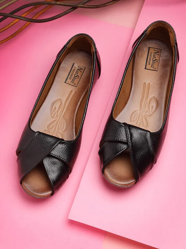 Black_Women_Solid_Round_Toe_Synthetic_Leather_Casual_Bellies