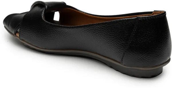 Black_Women_Solid_Round_Toe_Synthetic_Leather_Casual_Bellies