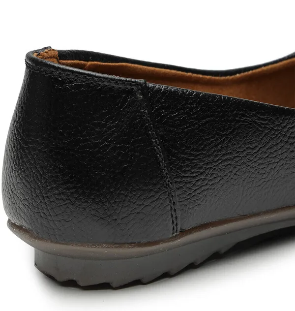 Black_Women_Solid_Round_Toe_Synthetic_Leather_Casual_Bellies