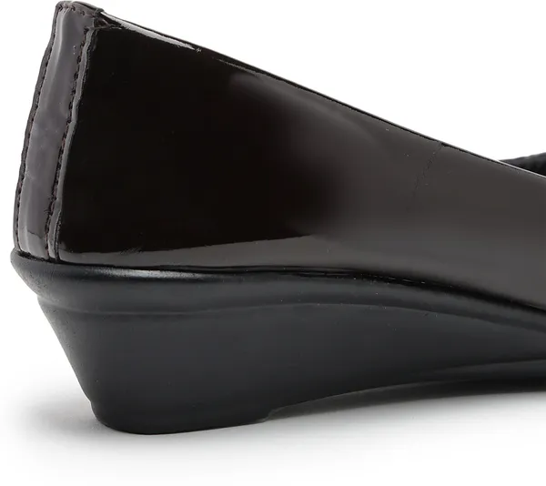 Brown_Women_Solid_Round_Toe_Patent_Leather_Formal_Bellies