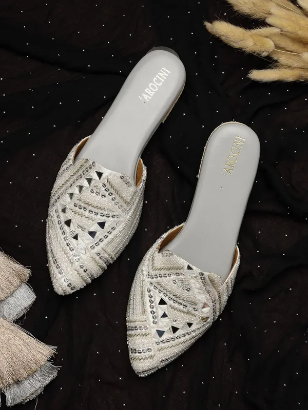 Silver_Solid_Slip-On_Synthetic_Leather_Flats_For_Women