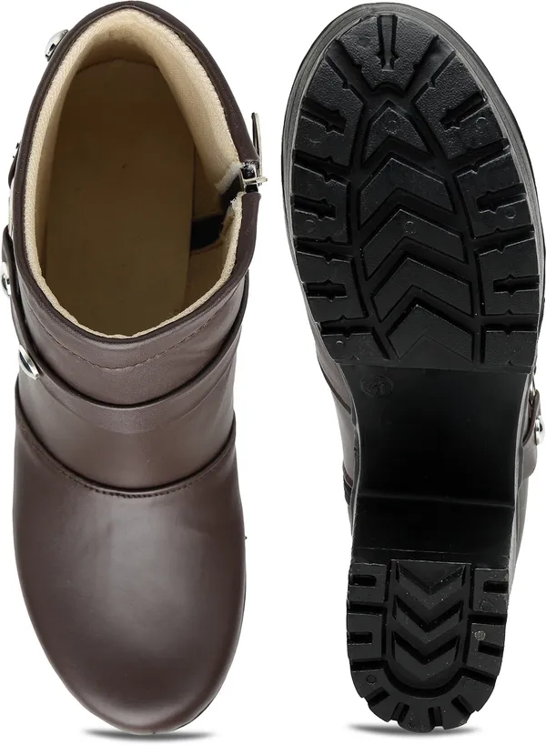 Brown_Solid_Round_Synthetic_Casual_Boots_For_Women