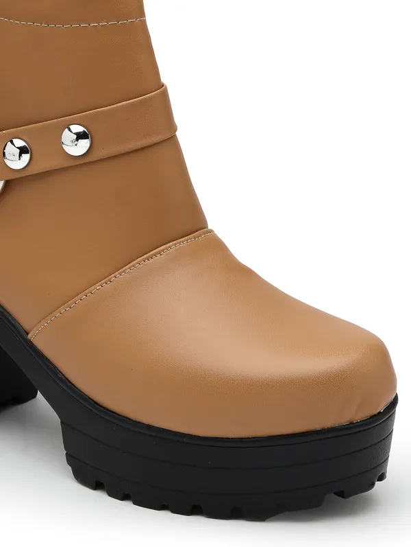 Tan_Solid_Round_Synthetic_Casual_Boots_For_Women