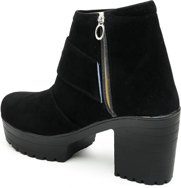 Black_Solid_Round_Suede_Casual_Boots_For_Women