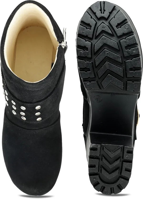 Black_Solid_Round_Suede_Casual_Boots_For_Women