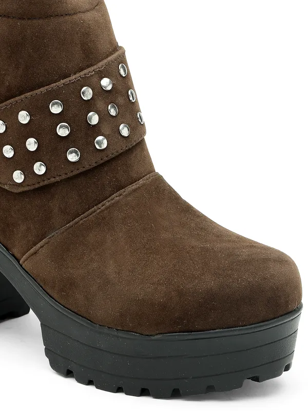Brown_Solid_Round_Suede_Casual_Boots_For_Women