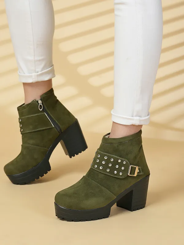 Olive_Solid_Round_Suede_Casual_Boots_For_Women