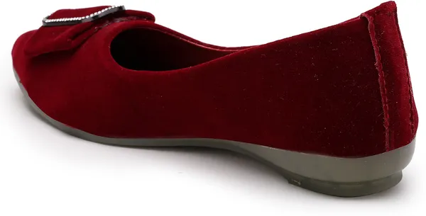 Maroon_Solid_Pointed_Velvet_Casual_Bellies_For_Women