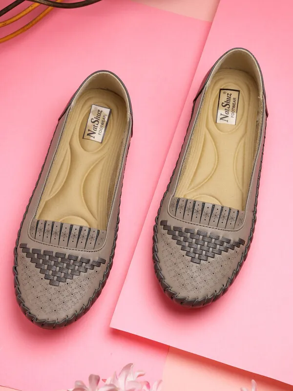Grey_Solid_Round_Toe_Synthetic_Leather_Casual_Bellies_For_Women