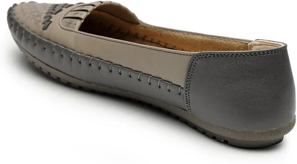 Grey_Solid_Round_Toe_Synthetic_Leather_Casual_Bellies_For_Women