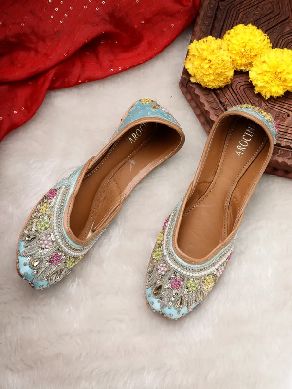 Green_Solid__Leather_Ethnic_Casuals_For_Women