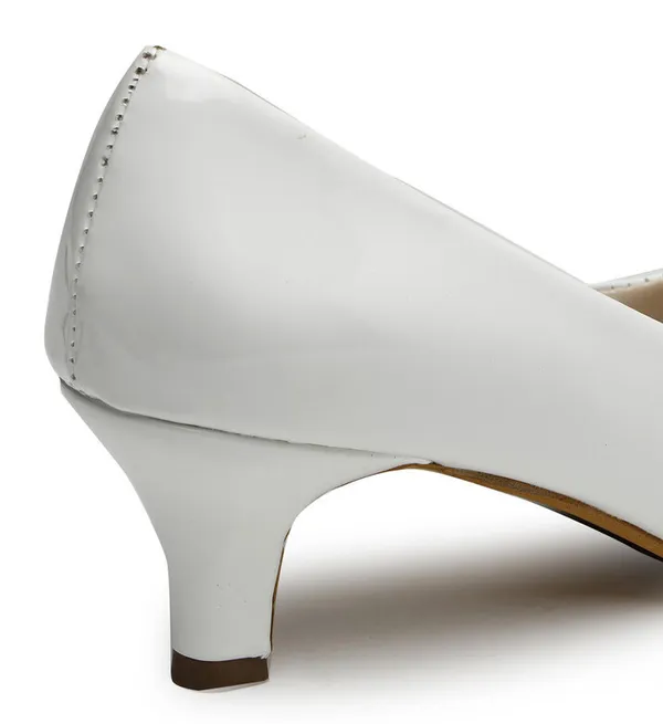 White_Bellies_for_Women_|_Round_Toe_Solid_Synthetic_Casual_Bellies