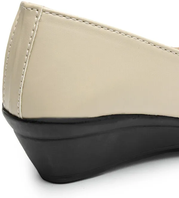 Beige_Solid_Round_Synthetic_Casual_Bellies_For_Women