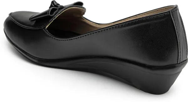 Black_Solid_Round_Toe_Patent_Leather_Casual_Bellies_For_Women