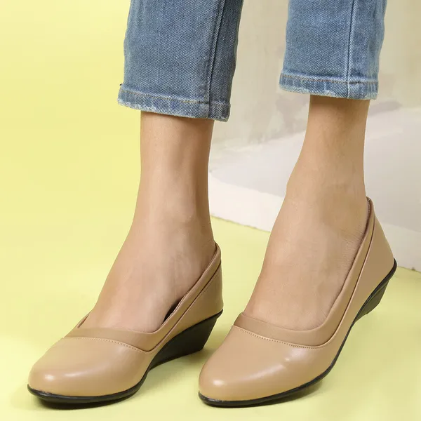 Tan_Bellies_for_Women_|_Round_Toe_Solid_Synthetic_Casual_Bellies