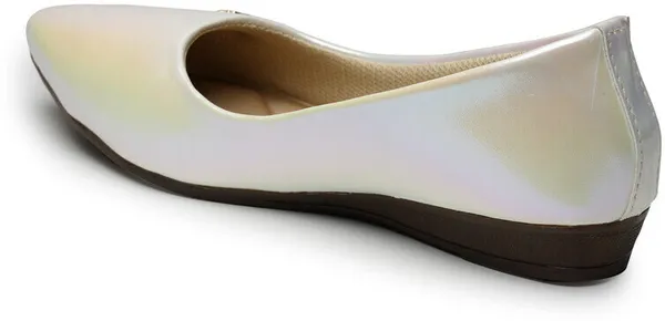 Off_White_Women_Solid_Round_Toe_Synthetic_Casual_Bellies
