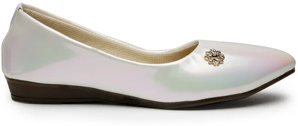Off_White_Women_Solid_Round_Toe_Synthetic_Casual_Bellies