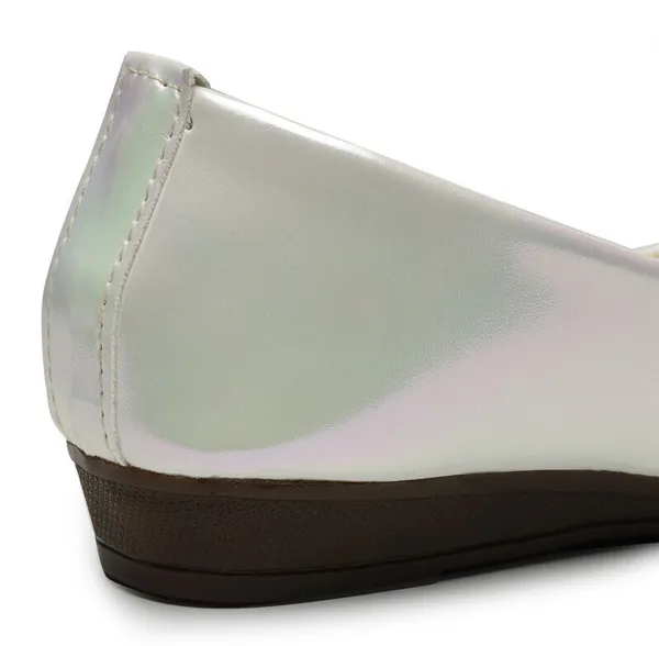Off_White_Women_Solid_Round_Toe_Synthetic_Casual_Bellies