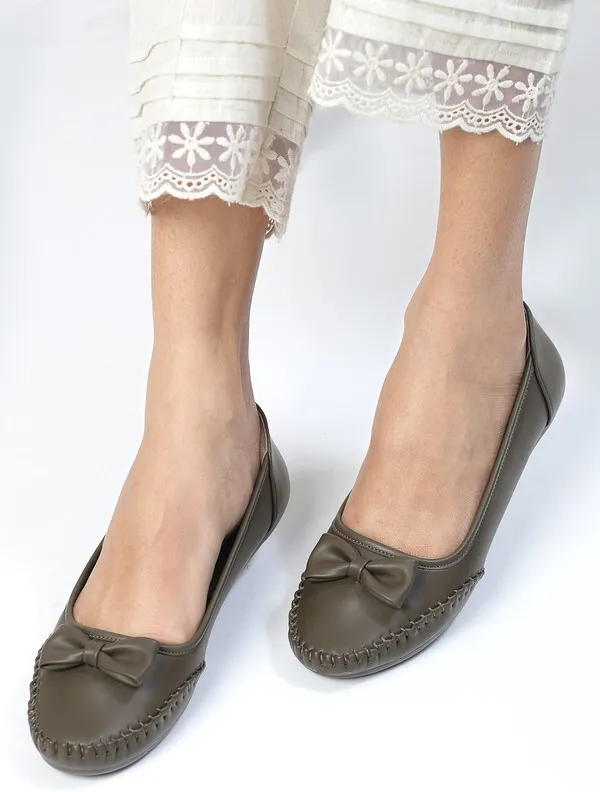 Green_Bellies_for_Women_|_Slip-On_Solid_Synthetic_Leather_Casual_Bellies