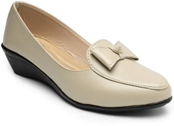 Beige_Solid_Slip_On_Patent_Leather_Casual_Slip_On_For_Women
