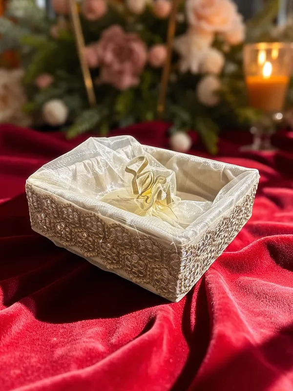 Decorated_Net_Gift_Hamper_Basket_?_Elegant_Handmade_Gift_Basket_For_All_Occasions,_Perfect_For_Weddings,_Festivals,_&_Special_Events_(Size-20X20X7.6_Cm)