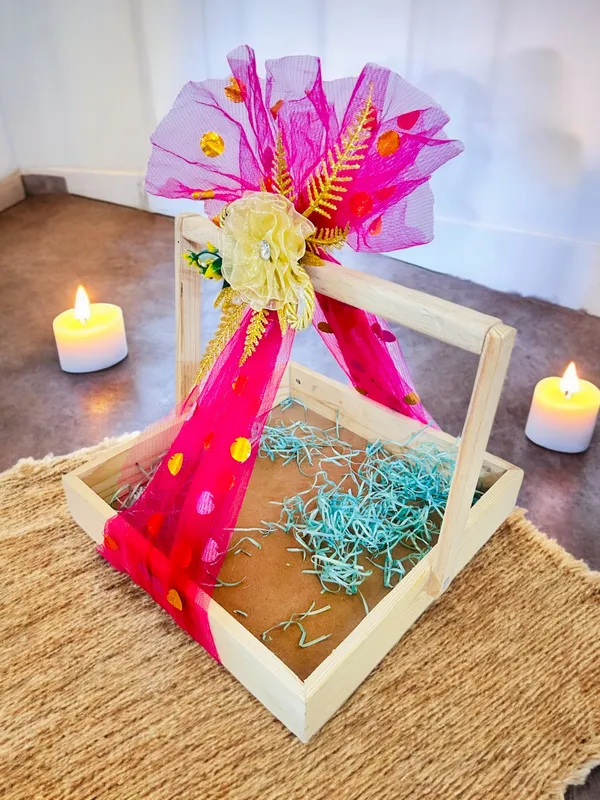 Medium_Size_Pine_Wood_Gift_Hamper_Basket_With_Handle_With_Mdf_Base_With_Decoration_Net_&_Decoration_Flower_25X25X4.69_Cm_(1)