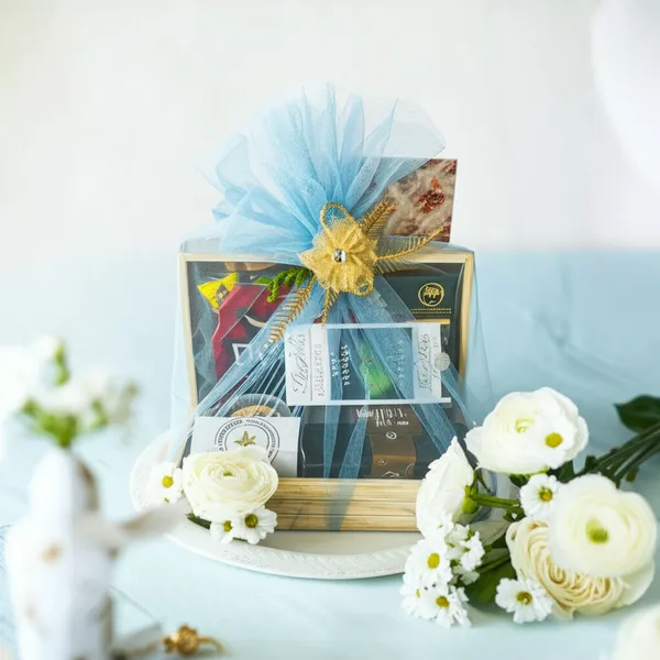 Pinewood_Gift_Packaging_Basket_With_Handle_(10X10X2.25"_Inches)_With_Decoration_Flower_And_Net_Empty_Gift_Hamper_Basket_(25x25x6_CM)