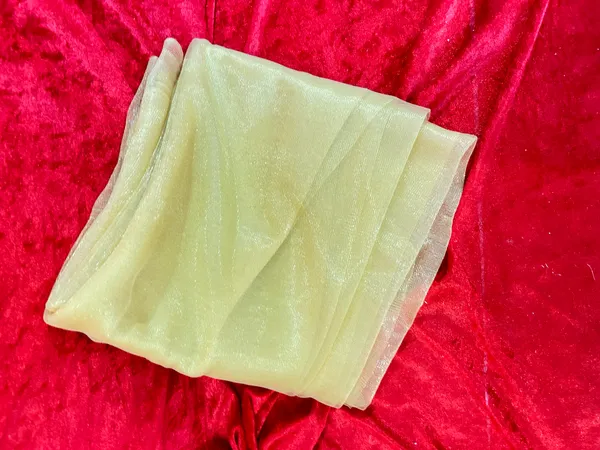 Vayu_Art_&_Crafts_Decoration_Shiny_Tissue_Net_for_Gift_Hampers_Gift_Wraps_Party_Decor,_Backdrop_Decor,_Mandap_Decoration,_5_Metre,_Width_111_CM_,_Mehndi_Green