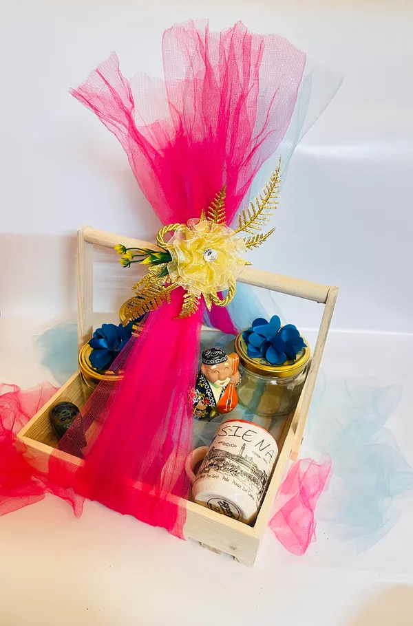 Pack_Of_5_Wooden_Square_Gift_Hamper_Basket_(Wood_Base),_Festival_Gift_Hamper_Tray_With_Decoration_Net_Flower_,_(25X25X6_Cm_)