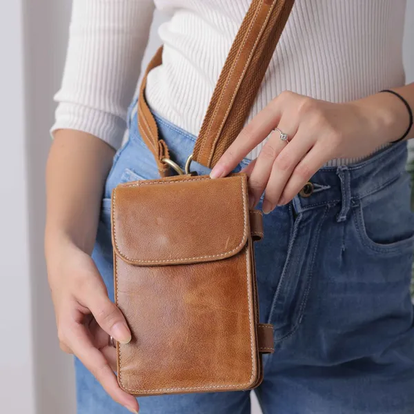 Brown_Pouches_Airport_Bag_-___Travel_Pouches_For_Women