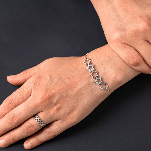 Silver_Premium_Stellar_Shine_Bracelet_For_Unisex