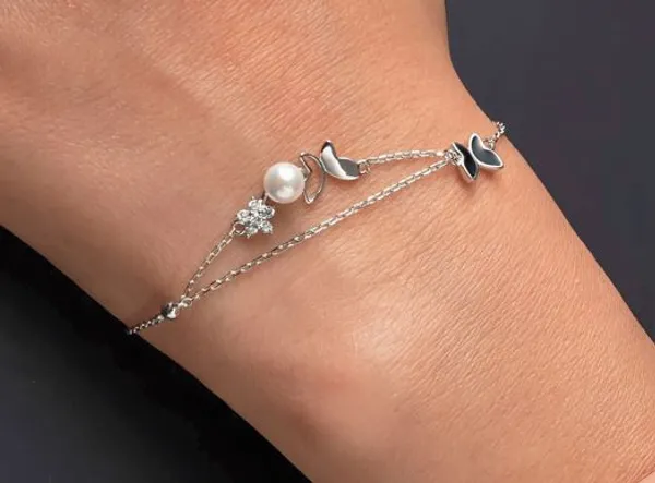 Silver_Premium_Pearl_Flutter_Bracelet_For_Women