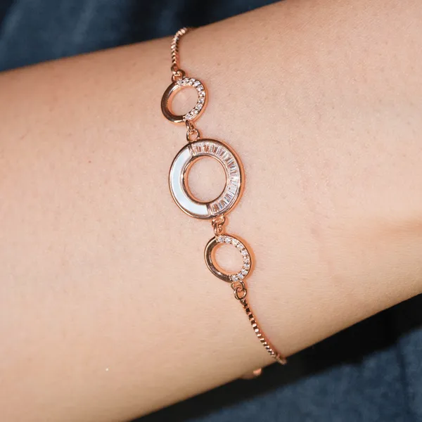 Rose-Gold_Premium_Circle_Of_Charm_For_Unisex