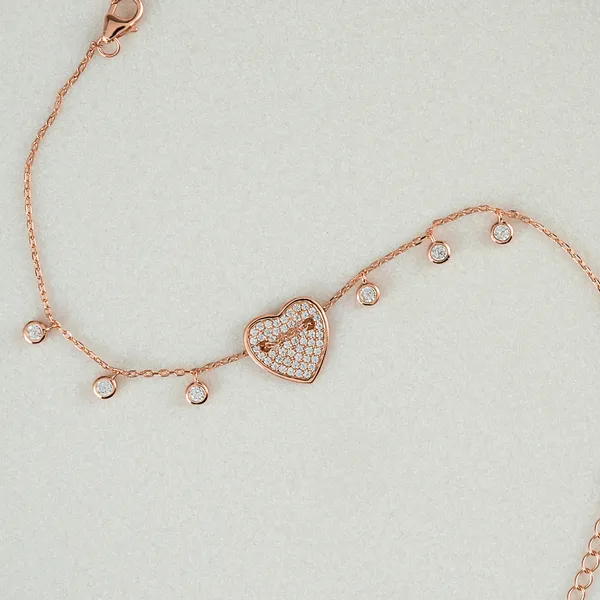 Rose_Gold_Premium_Glimmering_Heart_Bracelet_For_Women