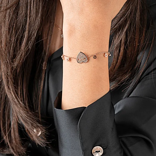 Rose_Gold_Premium_Glimmering_Heart_Bracelet_For_Women