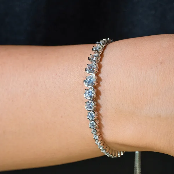 Silver_Premium_Eclipse_Spark_Bracelet_For_Unisex