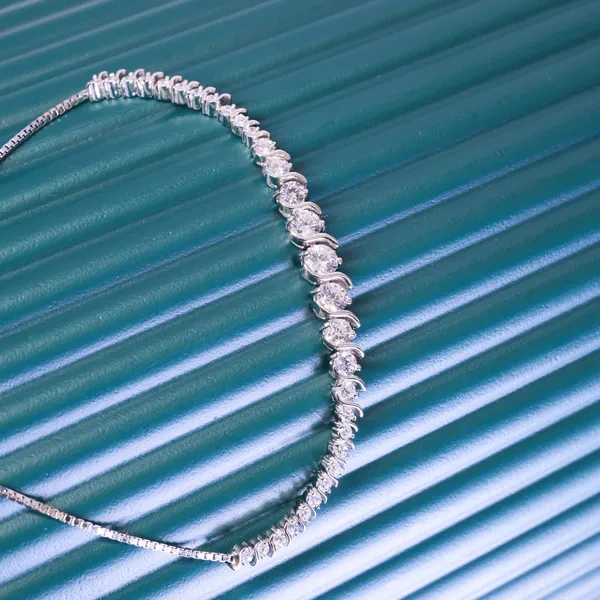 Silver_Premium_Eclipse_Spark_Bracelet_For_Unisex
