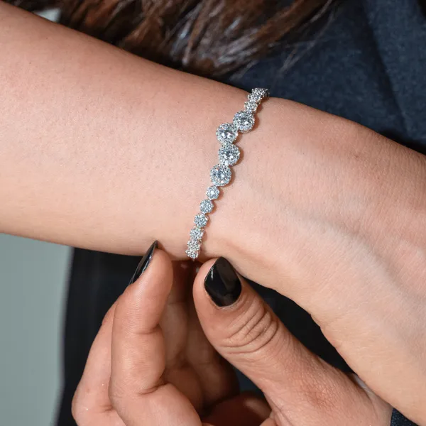 Silver_Premium_Elegant_Links_Bracelet_For_Unisex