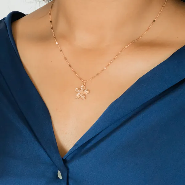 Rose-Gold_Premium_Flower_Pendant_For_Women