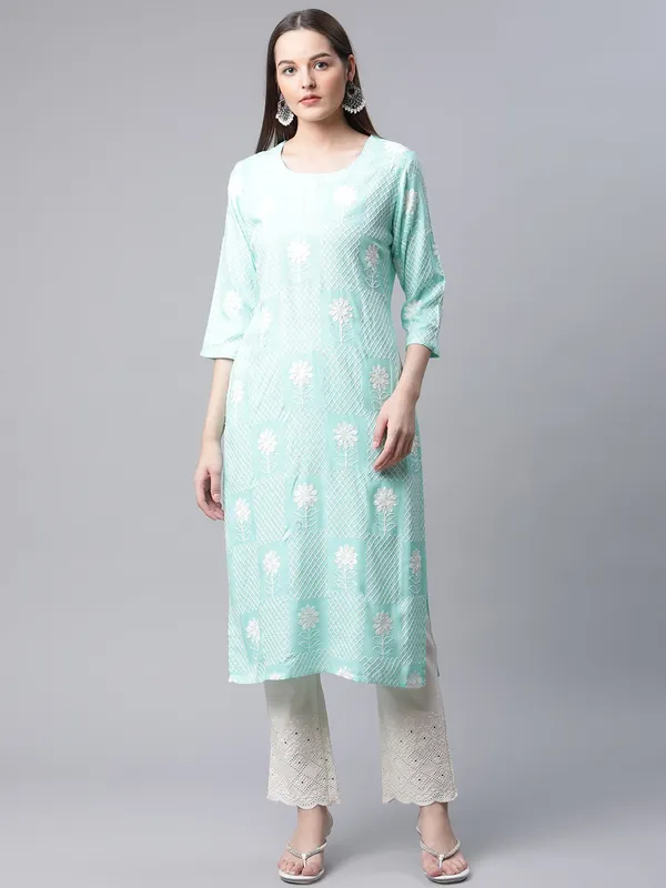 Green_Viscose_Rayon_Embroidered_3/4_Sleeve_Kurta_Pant_For_Women