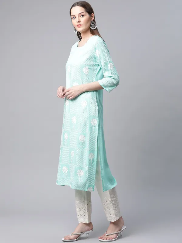Green_Viscose_Rayon_Embroidered_3/4_Sleeve_Kurta_Pant_For_Women
