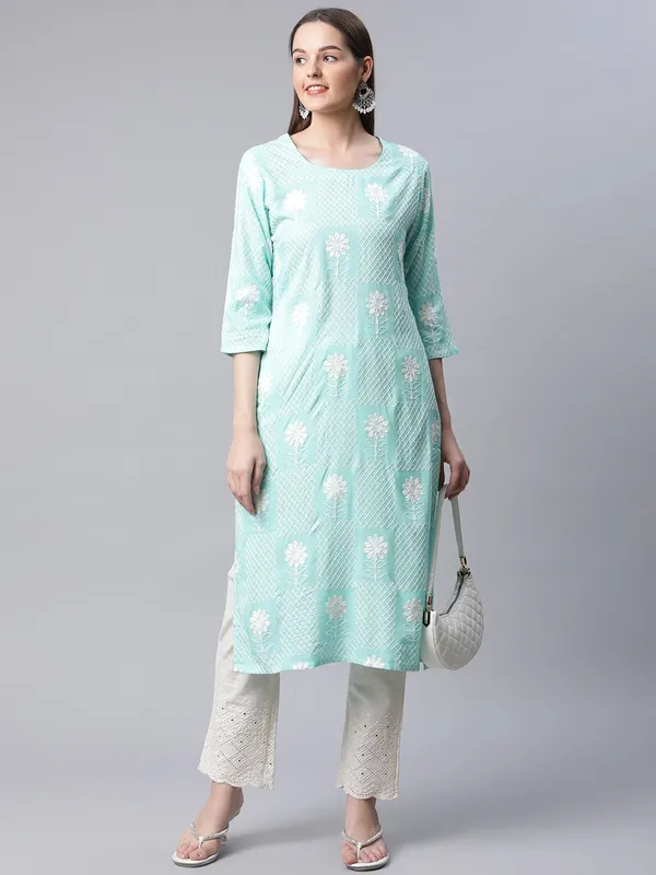 Green_Viscose_Rayon_Embroidered_3/4_Sleeve_Kurta_Pant_For_Women