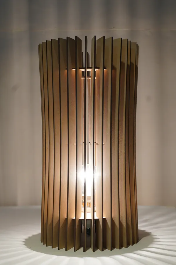 SolarVane_–_Radiant_Hourglass_Lantern